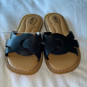 NWOB Born Sorja Sport Sandal. Color black. Size 6.